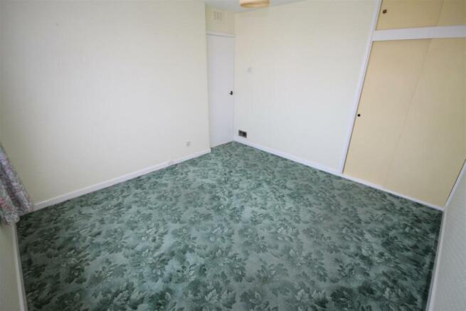 SA Bedroom 1ii.JPG