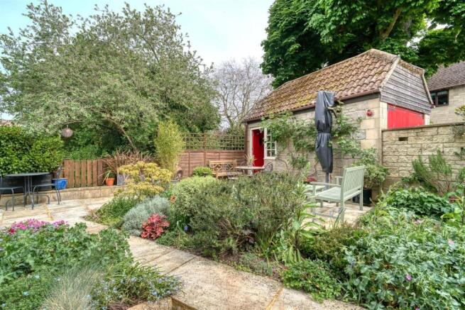 Garden/Garage
