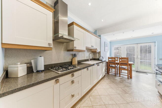 Kings Close, Ackworth, WF7 photo 4