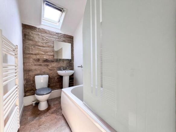 2 bed Cottage for sale Image 12