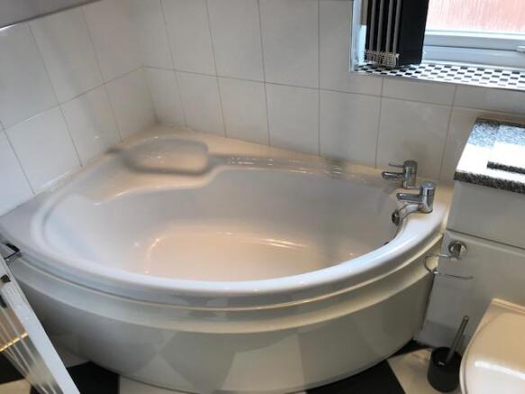 bathtub