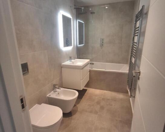 Bathroom.JPG