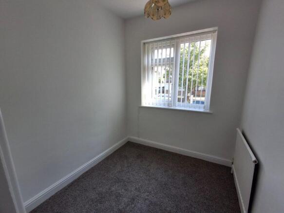 3 bed Semi-Detached to rent Image 8