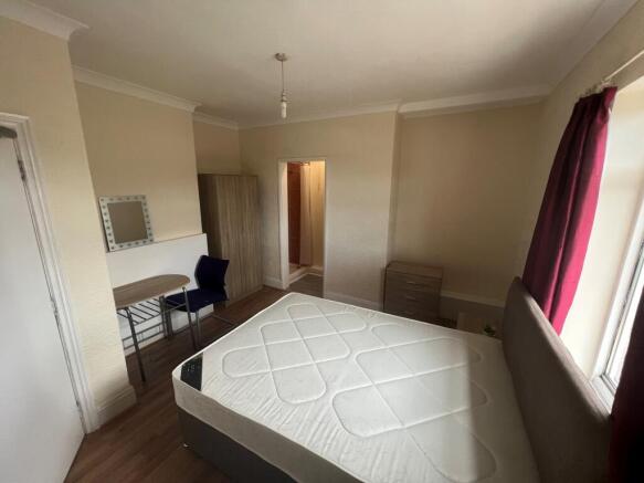 dOUBLE BEDROOM 2