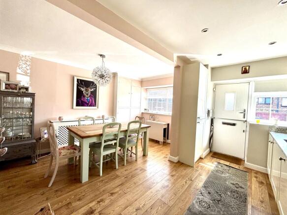 3 bed Terraced for sale Image 7
