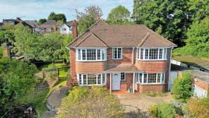 Paynton, Lansdown Road, Chalfont St. Peter, Chalfont St Peter SL9 9SR