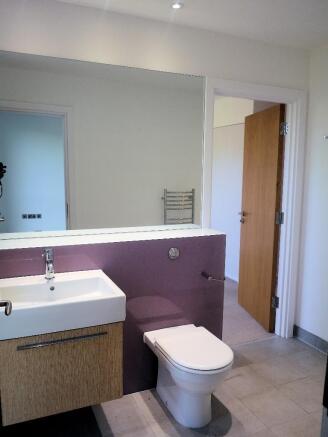 En-Suite 2