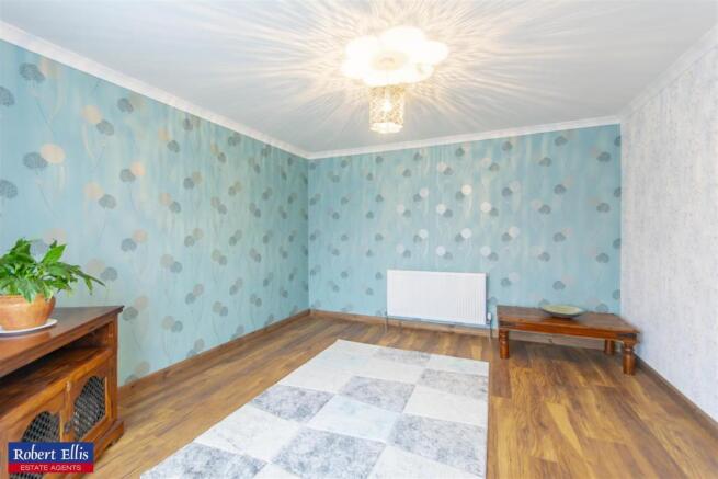 Lounge/Sitting Room