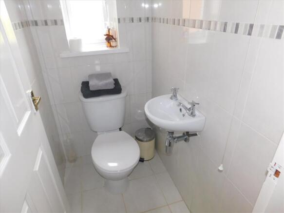 FIRST FLOOR WC