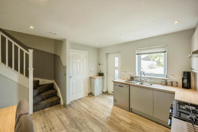3 bed Terraced for sale Image 5