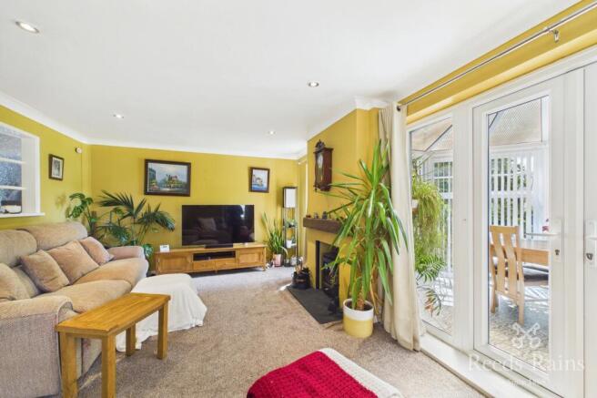3 bed Bungalow for sale Image 8