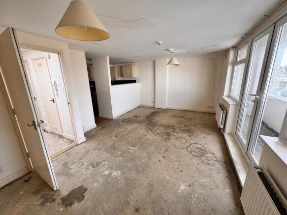 Living Room T202603311435.jpg