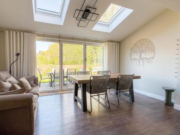 3 bed End of Terrace for sale Image 4