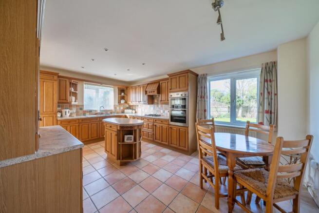 1415248-8-699317d...