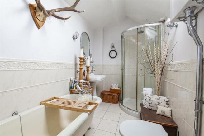 BAthroom-1.jpg
