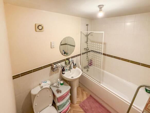 1 bed Terraced for sale Image 6