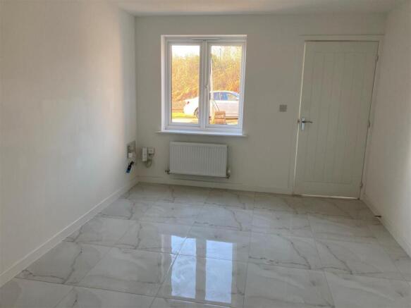 346 Church Road - living room 3.jpg