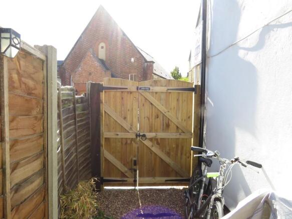 Photo 11