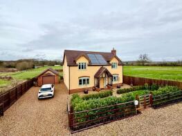 Bramley House, A4103 From Moorend Wychend Road To Grove Farm Road, Ledbury HR8 2UG