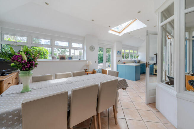 1430232-11-69b7ee...