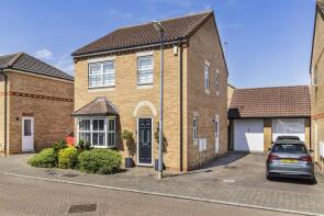 30, Woodlark Drive, Cambridge CB24 8XT