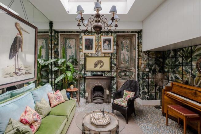 Woburn Place, Bloomsbury, London, WC1H photo 4
