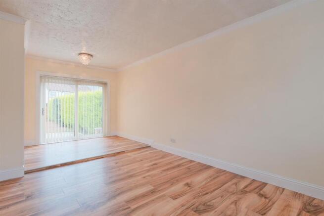 002-7 Ashland Avenue Hamilton ML3 7SH.jpg