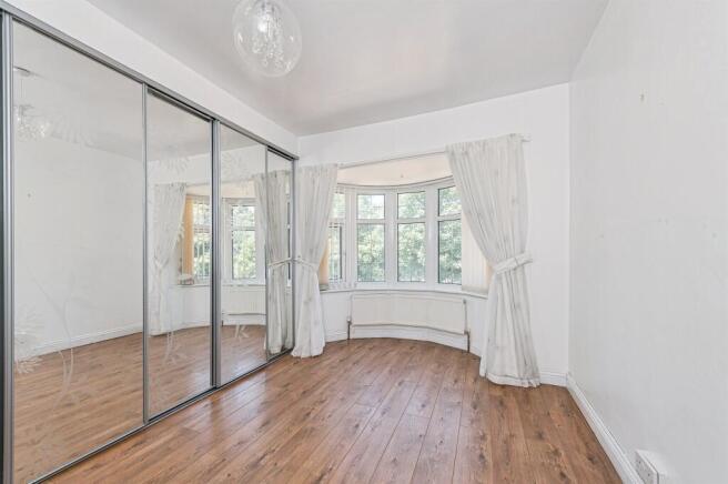 3 bed Semi-Detached for sale Image 8