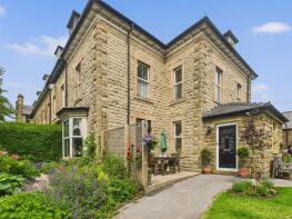 2, Hardwick Square South, Buxton SK17 6PY