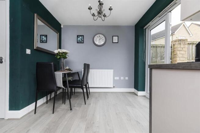 3 bed Semi-Detached for sale Image 7