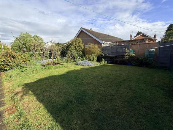 2 bed Detached Bungalow for sale Image 10