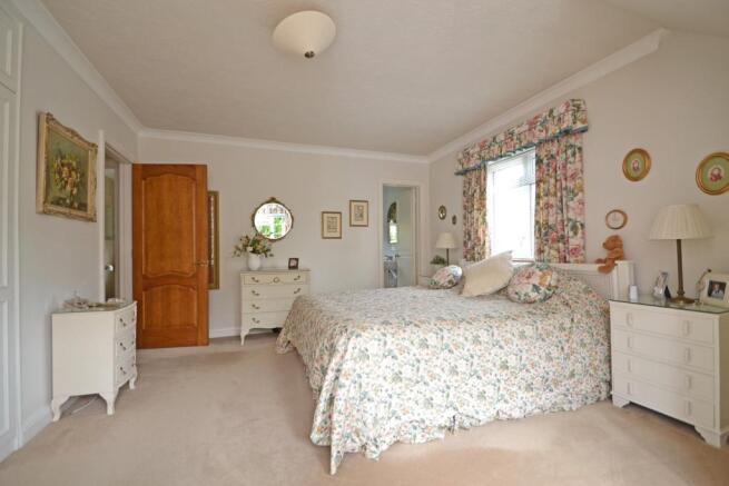 Principal bedroom 2