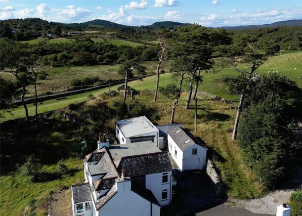 Showing Outbuildings