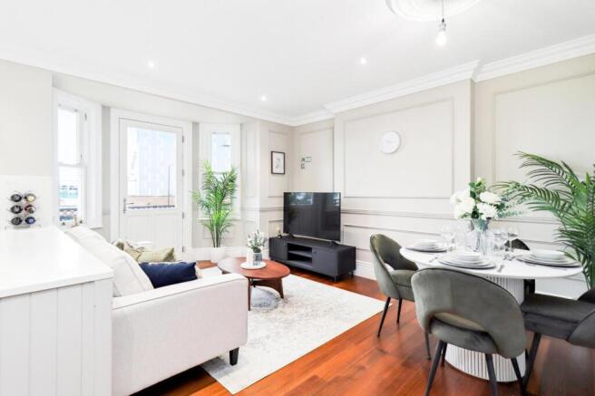 beecroft 5 living.jpg