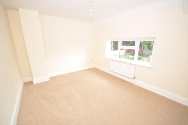 11 RUSSELL TERRACE, CARMARTHEN Photo 8
