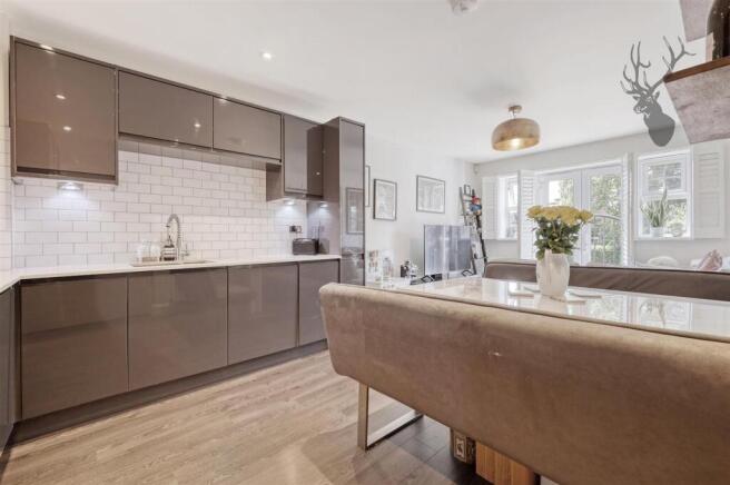 Stag Lane, Buckhurst Hill, IG9 photo 2