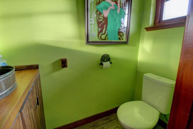 Cloakroom Wc