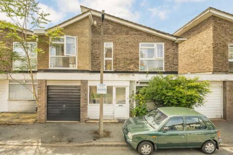 Maple Close, Clapham