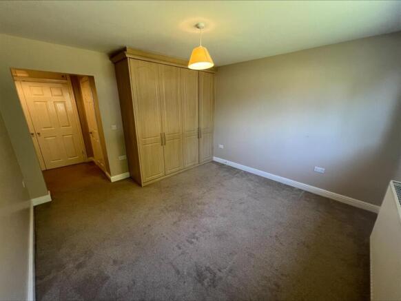 3 bed Detached Bungalow to rent Image 9