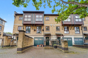 3, Hanover Avenue, Silvertown, London E16 1SD