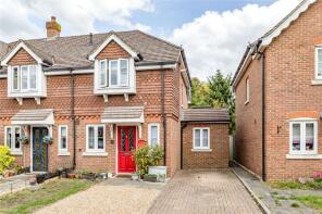 3, Woodside, Addlestone KT15 3BF