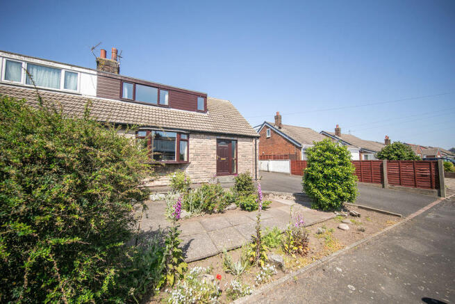 No. 75, Coniston Avenue, Knott End-on-Sea. photo 4