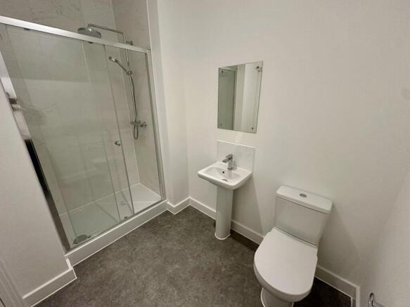 3 bed Semi-Detached to rent Image 8
