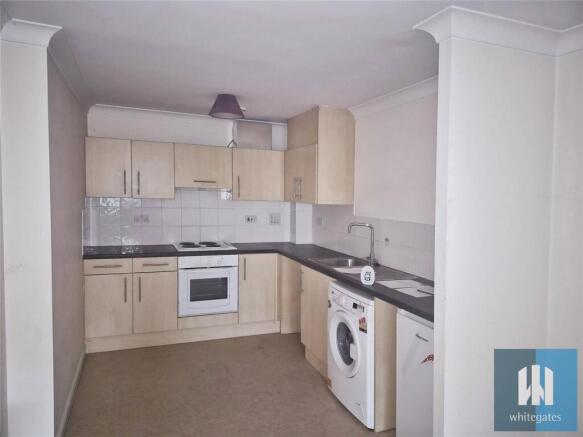2 bed Apartment for sale Image 4