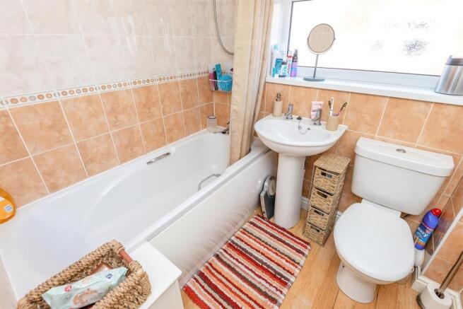 Family Bathroom: