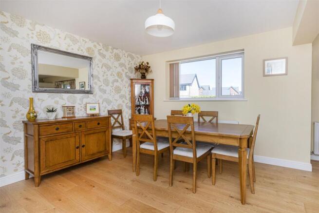 3 bed Detached Bungalow for sale Image 10