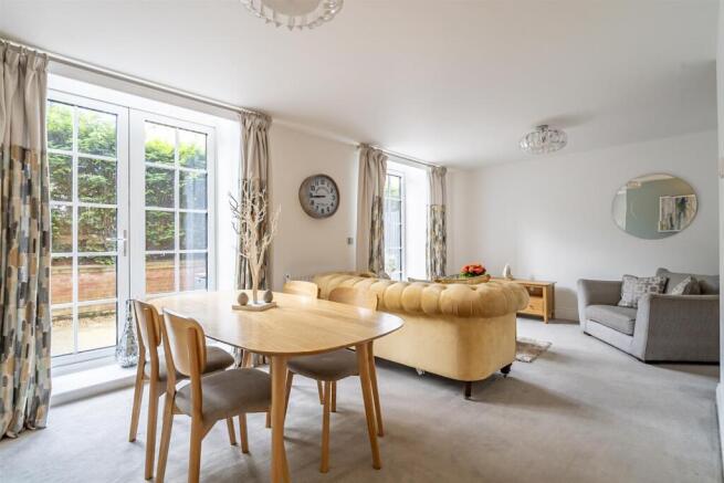 2 bed Duplex for sale Image 2