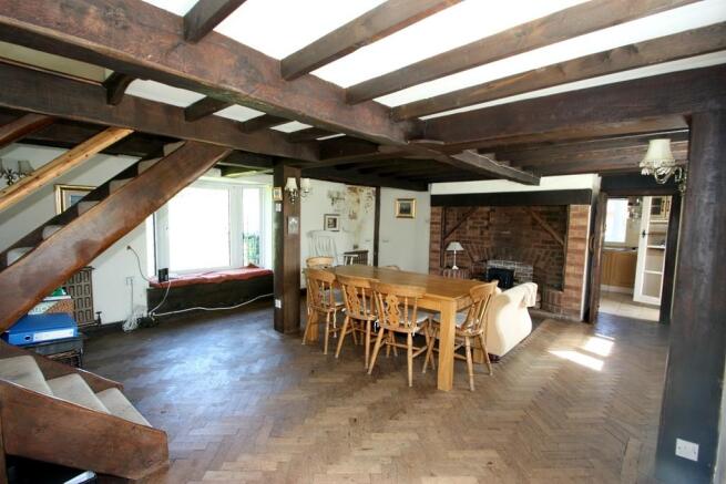 Cottage Living Ro...