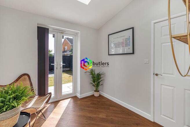 3 bed Semi-Detached for sale Image 11