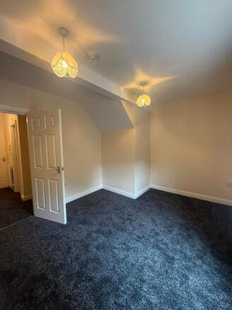 2 bed Flat to rent Image 8